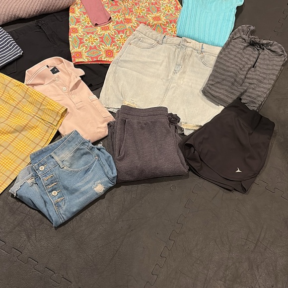 Medium bundle - dresses, tops, skirts, sweaters 14 pieces - Picture 10 of 10